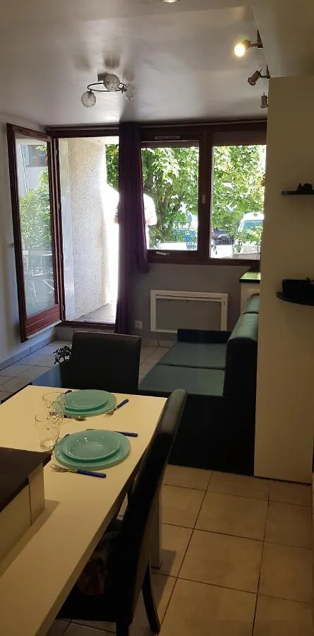 Charmant studio 2* rdc+ terrasse&parking privé Aix-les-Bains