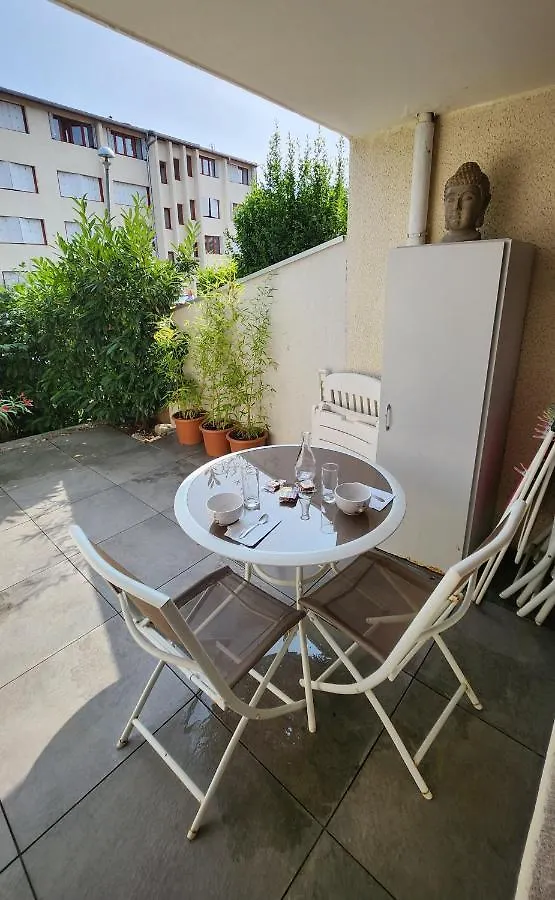 אקס-לה-באינס Charmant Studio 2* Rdc+ Terrasse & Parking Prive דירה